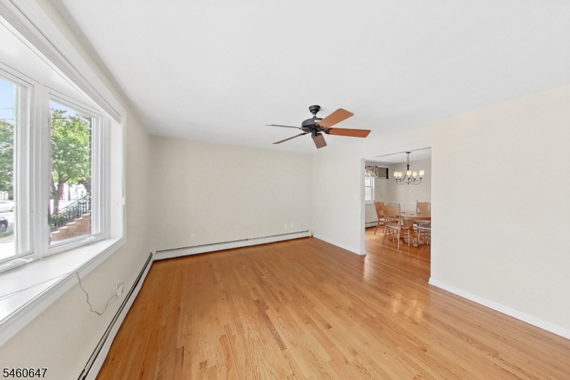 14 Pine St Property Photo 10