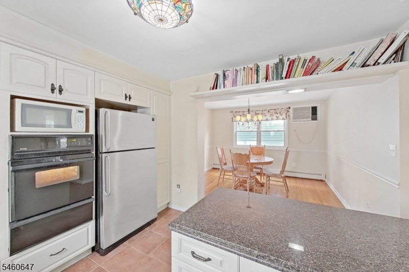 14 Pine St Property Photo 16