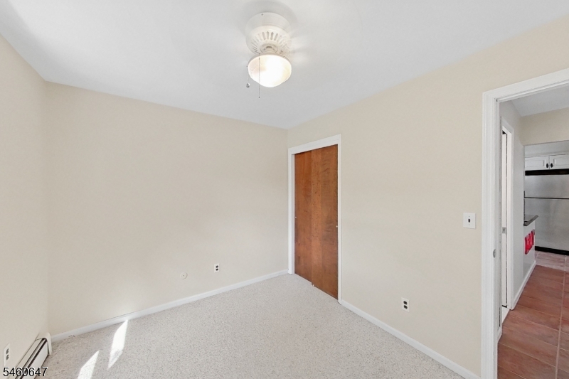 14 Pine St Property Photo 19