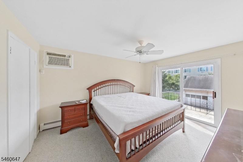 14 Pine St Property Photo 20