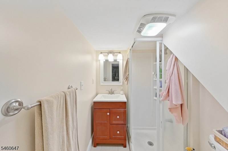 14 Pine St Property Photo 41