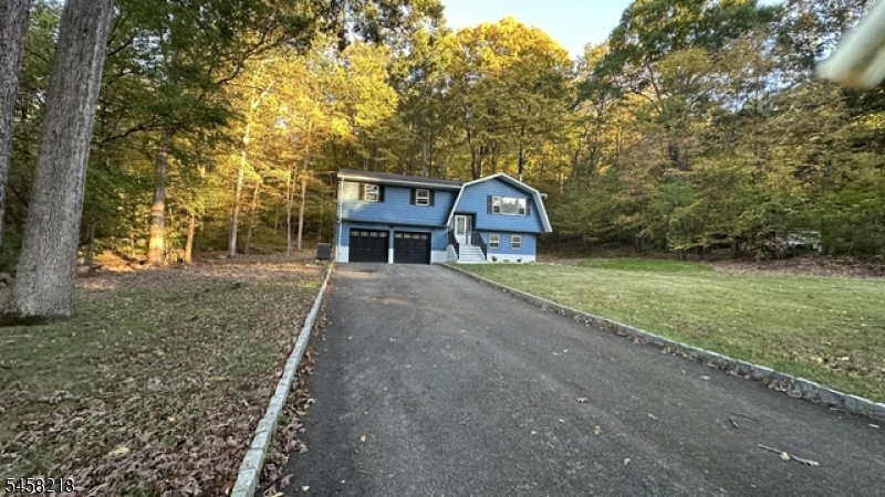 95 Longwood Lake Rd Property Photo 1