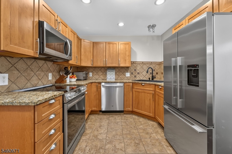 510 Pennsylvania Ave Property Photo 5