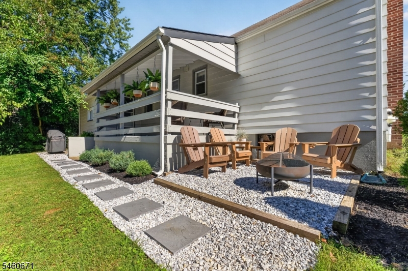 510 Pennsylvania Ave Property Photo 8