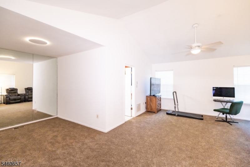 86 Gordon Ave Property Photo 26