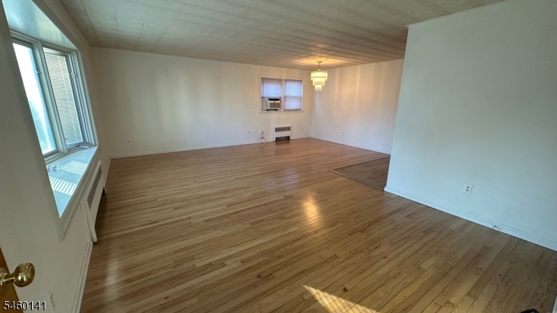 43 Oakwood Ave Property Photo 1