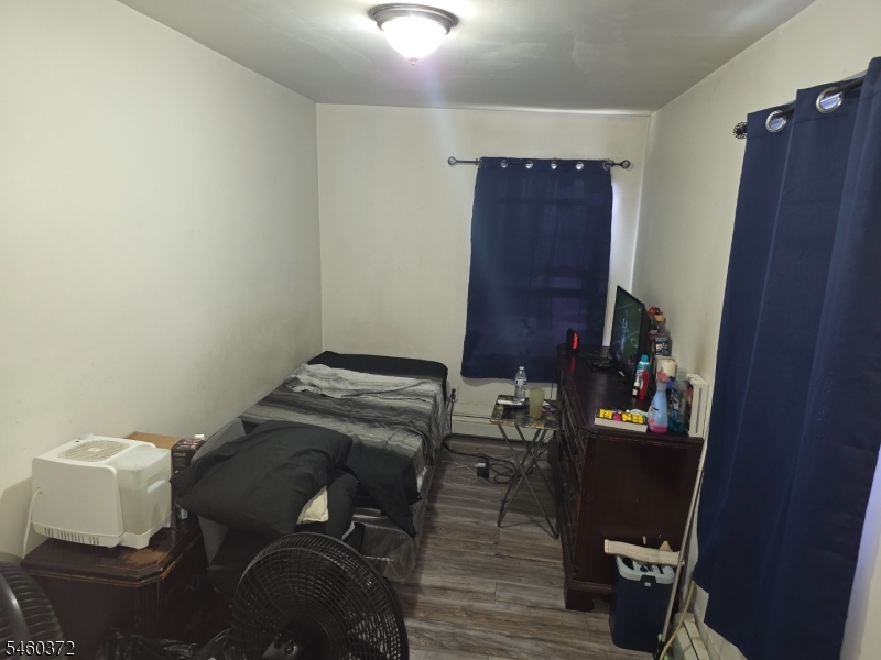 630 Valley St Property Photo 15