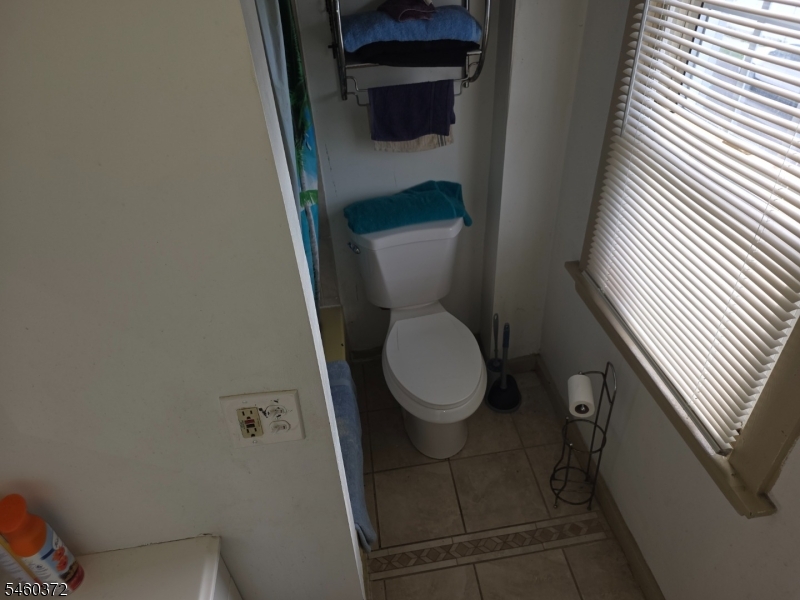 630 Valley St Property Photo 21