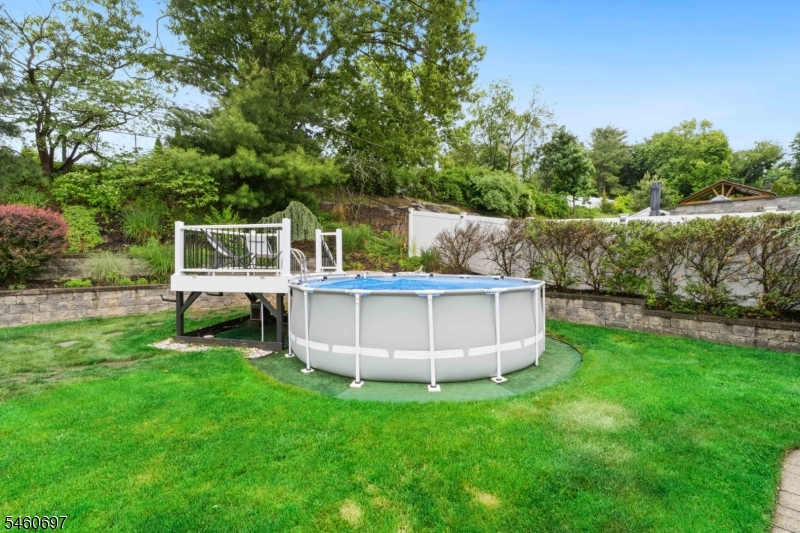 15 Almroth Dr Property Photo 46