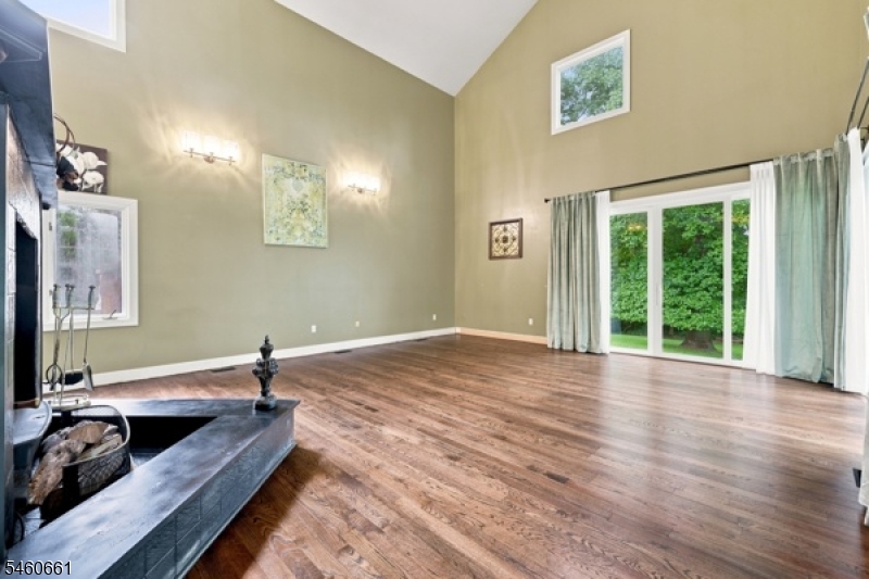 2814 River Rd Property Photo 10