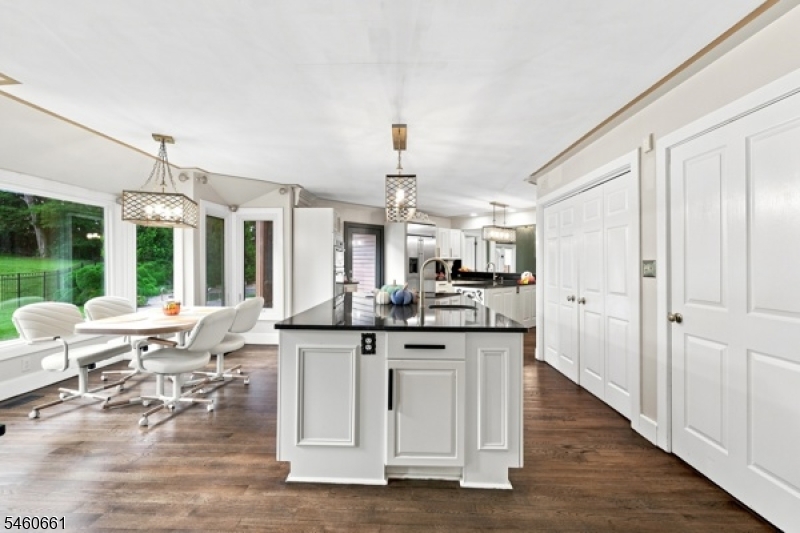 2814 River Rd Property Photo 15