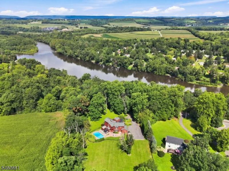 2814 River Rd Property Photo 45