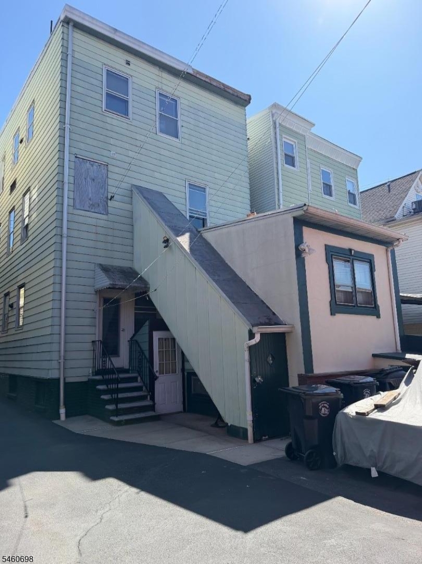 76 Ann St Property Photo 4