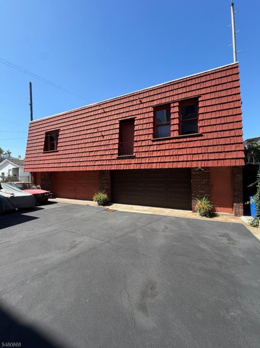 76 Ann St Property Photo 6
