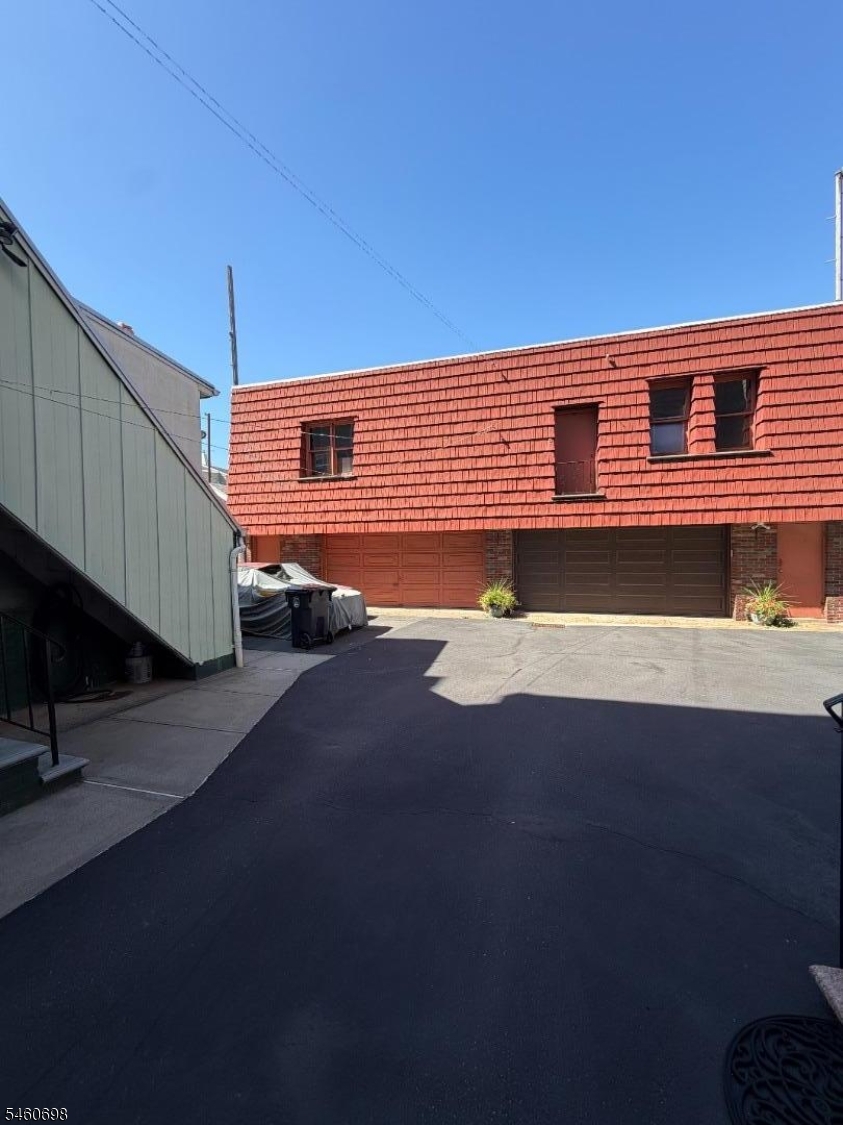 76 Ann St Property Photo 7