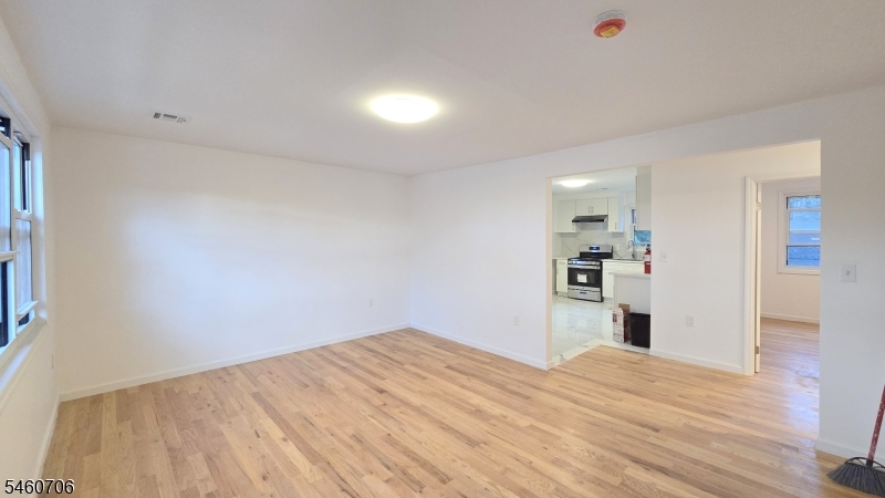 76 Baldwin Pl 2 Property Photo 4