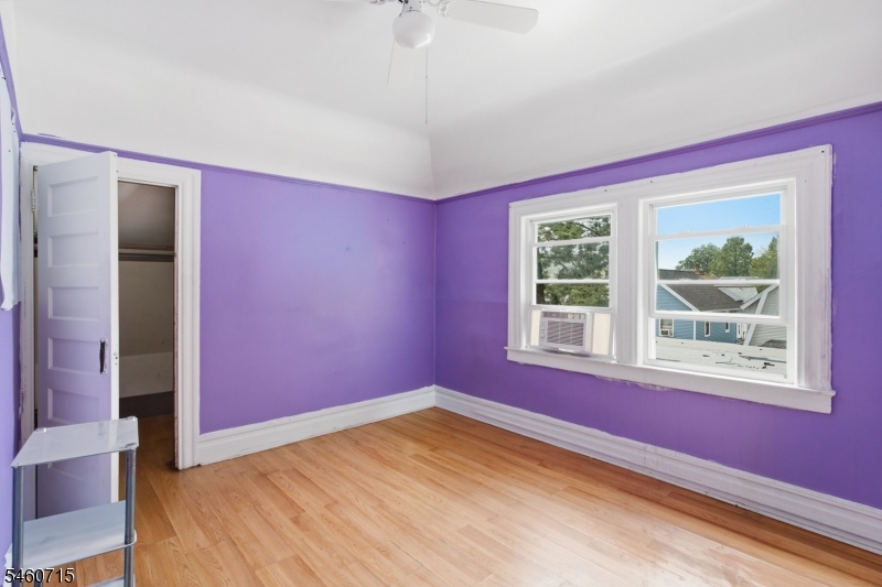 1053 Sanford Ave Property Photo 27