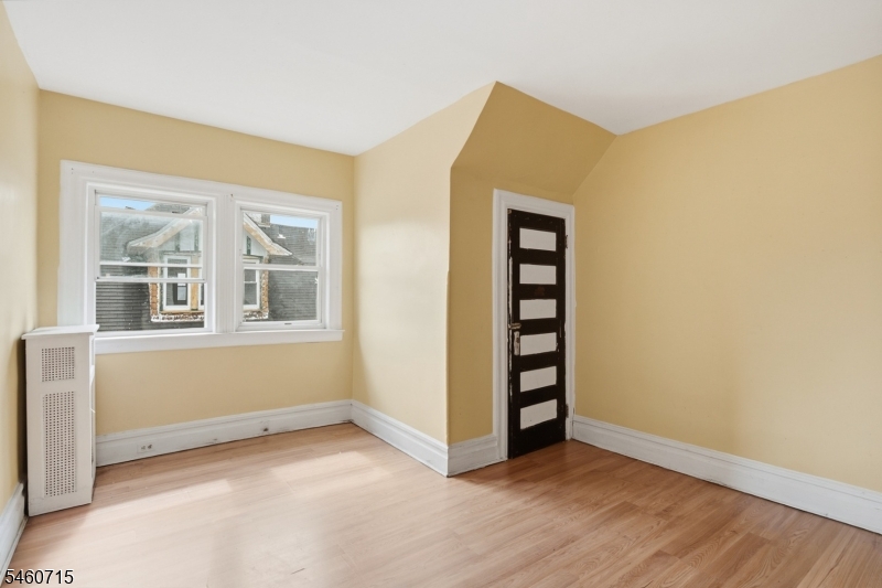 1053 Sanford Ave Property Photo 31