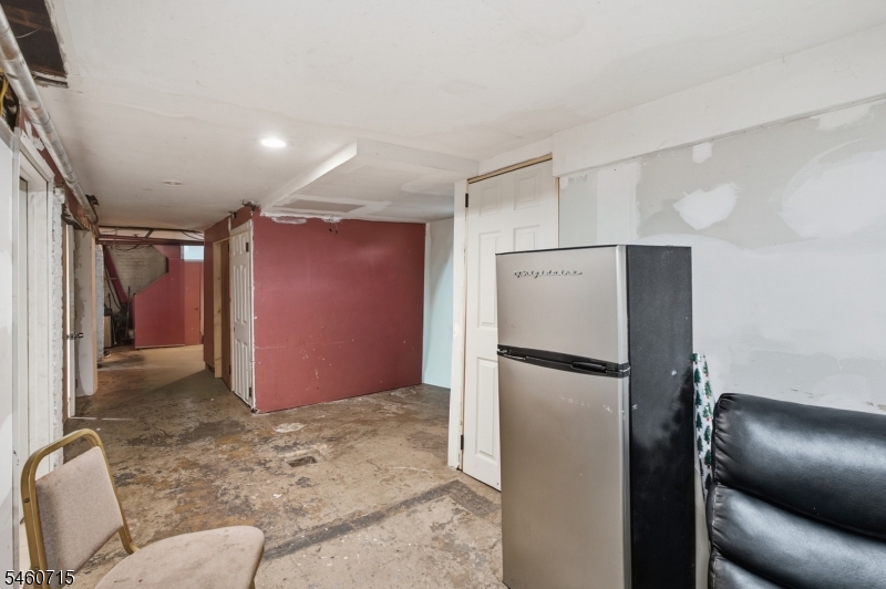 1053 Sanford Ave Property Photo 34