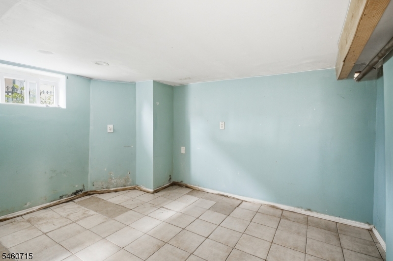 1053 Sanford Ave Property Photo 36