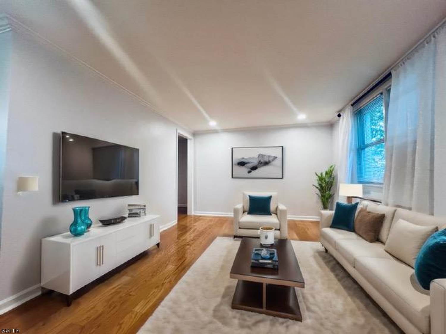 519 Brooklawn Ave H2 Property Photo 3