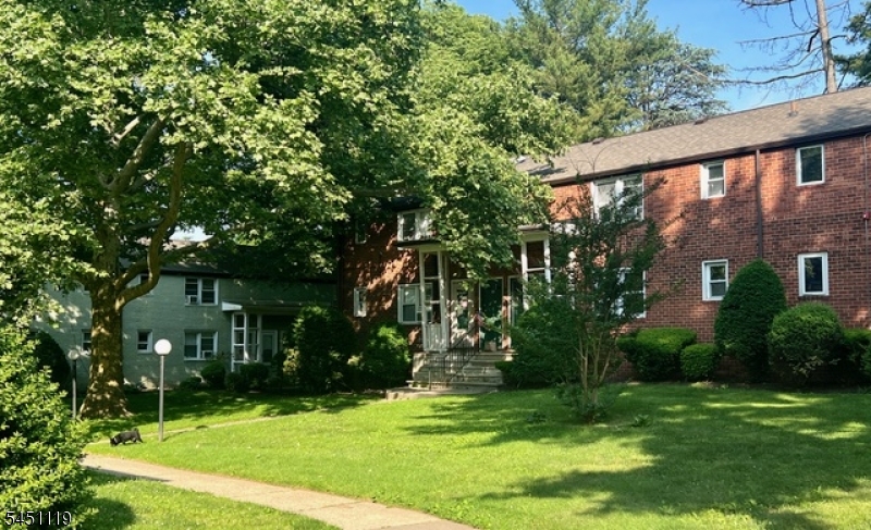 519 Brooklawn Ave H2 Property Photo 17