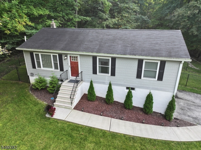 20 Durol Dr Property Photo 1