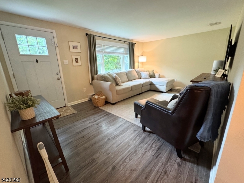 20 Durol Dr Property Photo 8