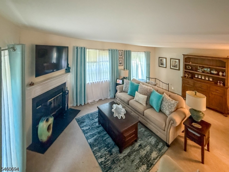 27 Birch Ter Property Photo 7