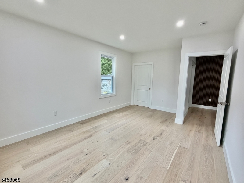 173 Lake Ave Property Photo 14
