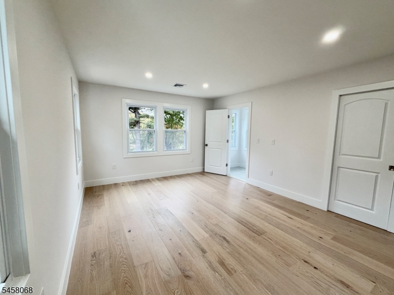 173 Lake Ave Property Photo 17