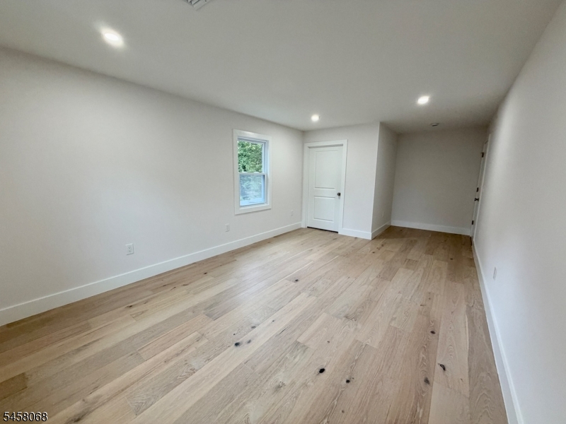 173 Lake Ave Property Photo 22