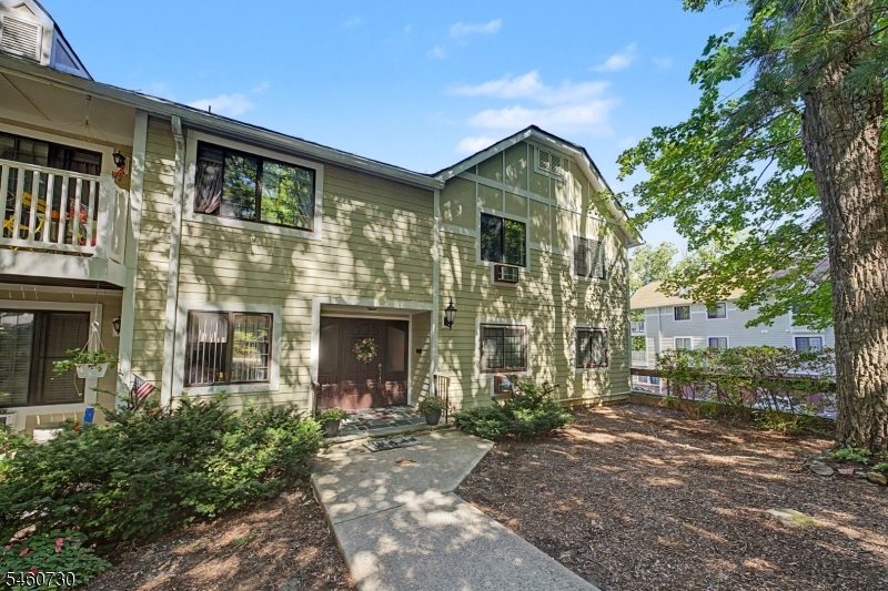 6 F Foxwood Dr Property Photo 1