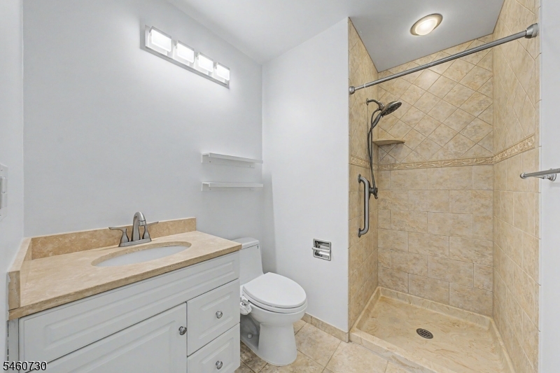 6 F Foxwood Dr Property Photo 27