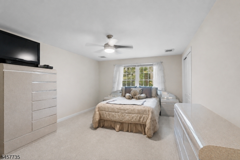 2 Tanglewood Dr Property Photo 24