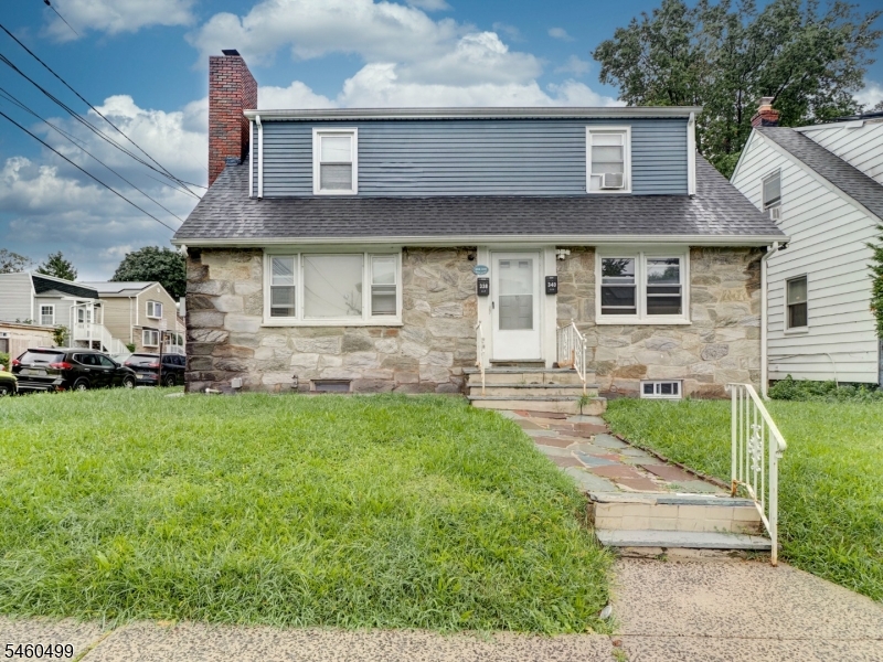 338 Nesbit Ter Property Photo 1