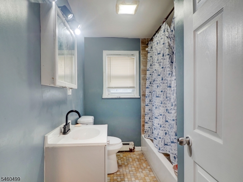 338 Nesbit Ter Property Photo 11