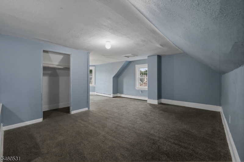 283 Mercer St Property Photo 37