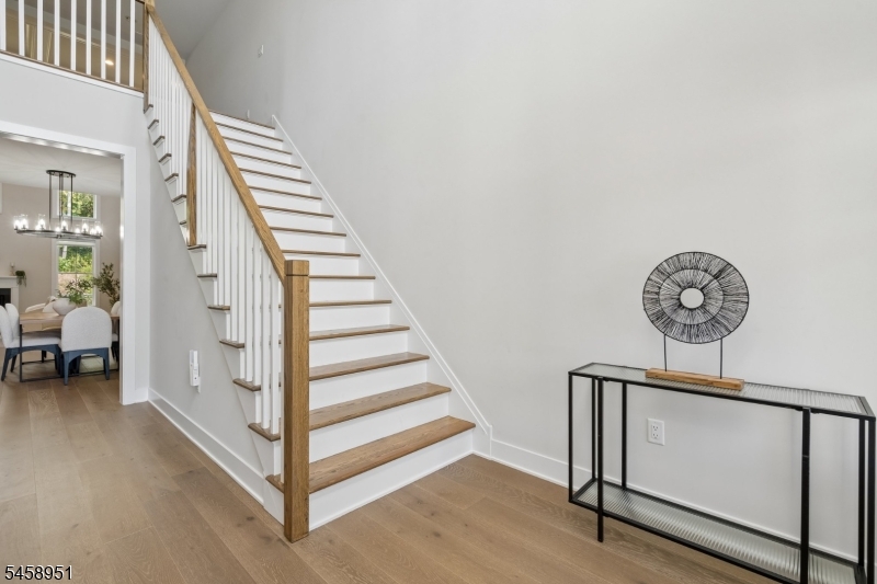 8 Hawfinch Dr Property Photo 3