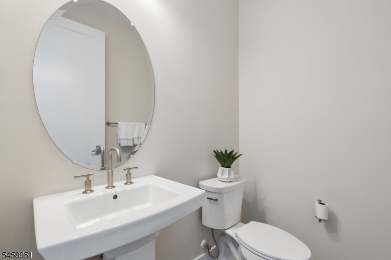 8 Hawfinch Dr Property Photo 6