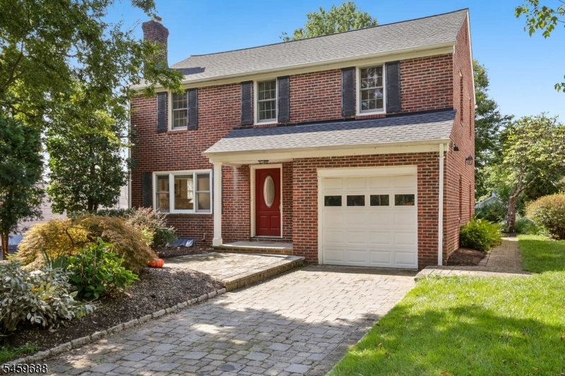 25 Knollwood Ave Property Photo 1