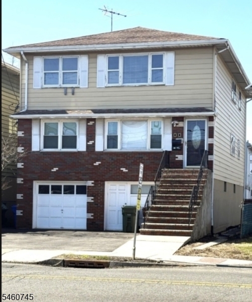 900 S Park Ave Property Photo 1