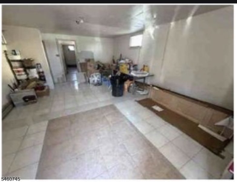 900 S Park Ave Property Photo 19