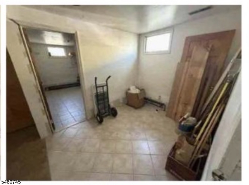 900 S Park Ave Property Photo 20