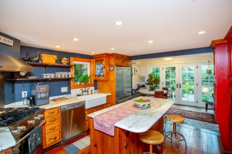 8 Canal St Property Photo 1