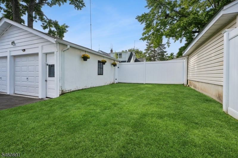 16 Remer Ave Property Photo 27