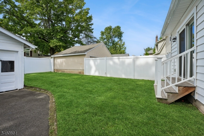 16 Remer Ave Property Photo 28