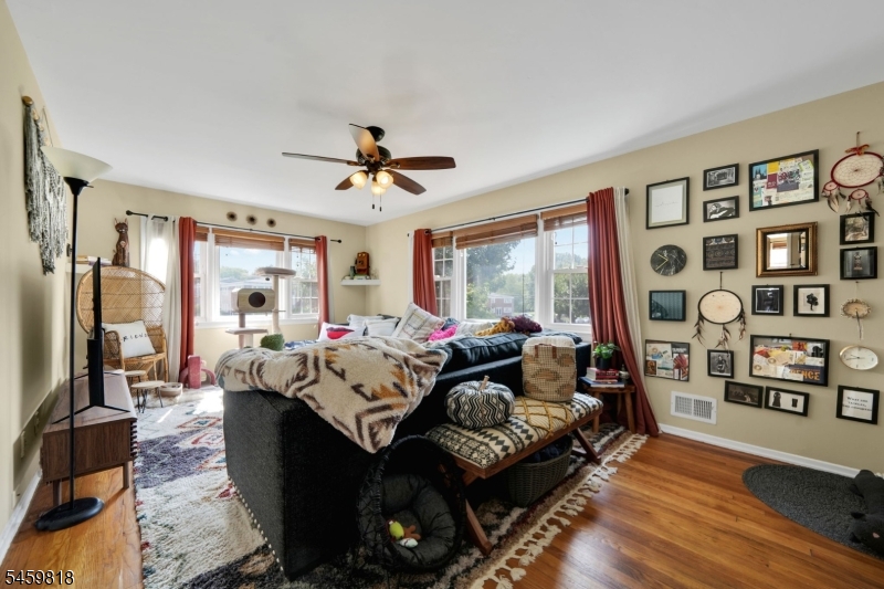3 Columbia Dr 1a Property Photo 4