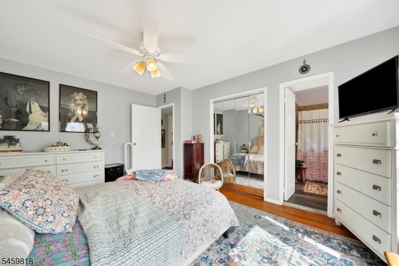3 Columbia Dr 1a Property Photo 12