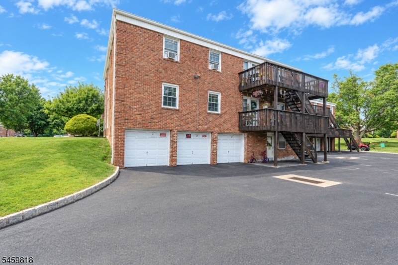 3 Columbia Dr 1a Property Photo 18